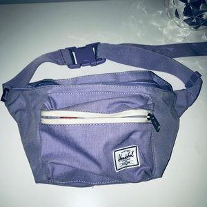 *MAKE AN OFFER ✨Herschel Supply Co. Belt Bag